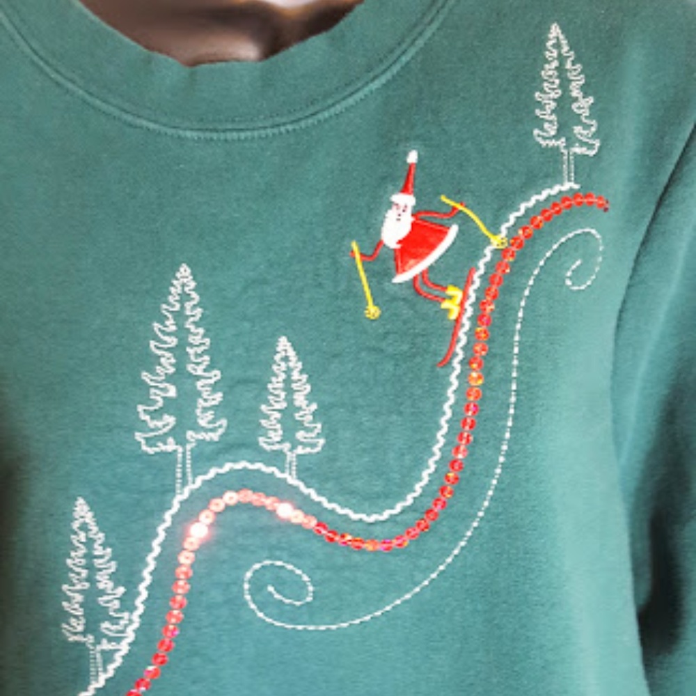 Santa Skying Sweatshirt sz Large - Picture 3 of 4